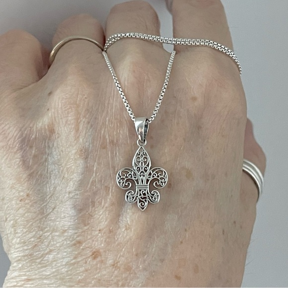 Sterling Silver Filigree Fleur De Lis Necklace, Saints Necklace, Silver Necklace - Picture 9 of 13